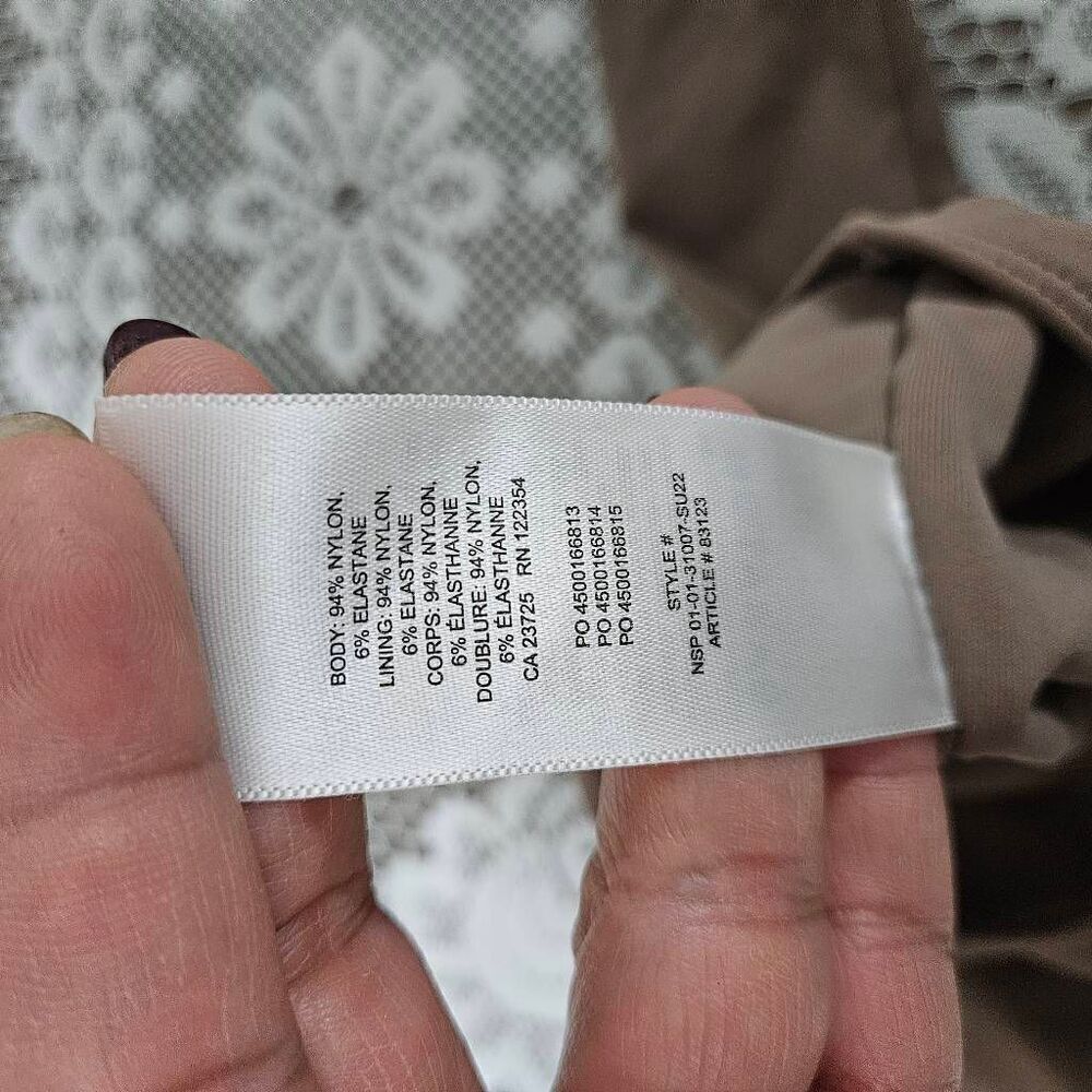 Aritzia Babaton contour crew neck bodysuit - Picture 6 of 8